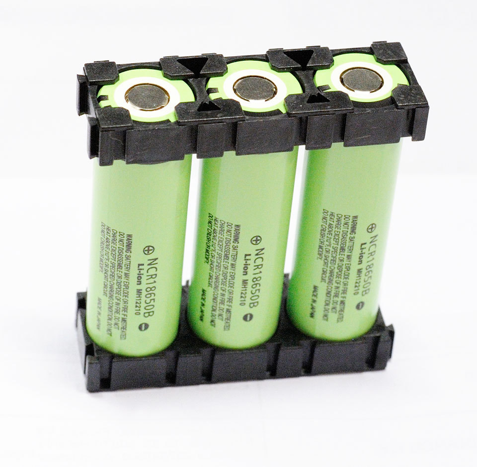 Rokoo 50 Stück 1 x 3 Cell Spacer 18650 Li-Ion Batteriehalter aus Kunststoff Heizkörper Gehäuse Zylinder Halterung 